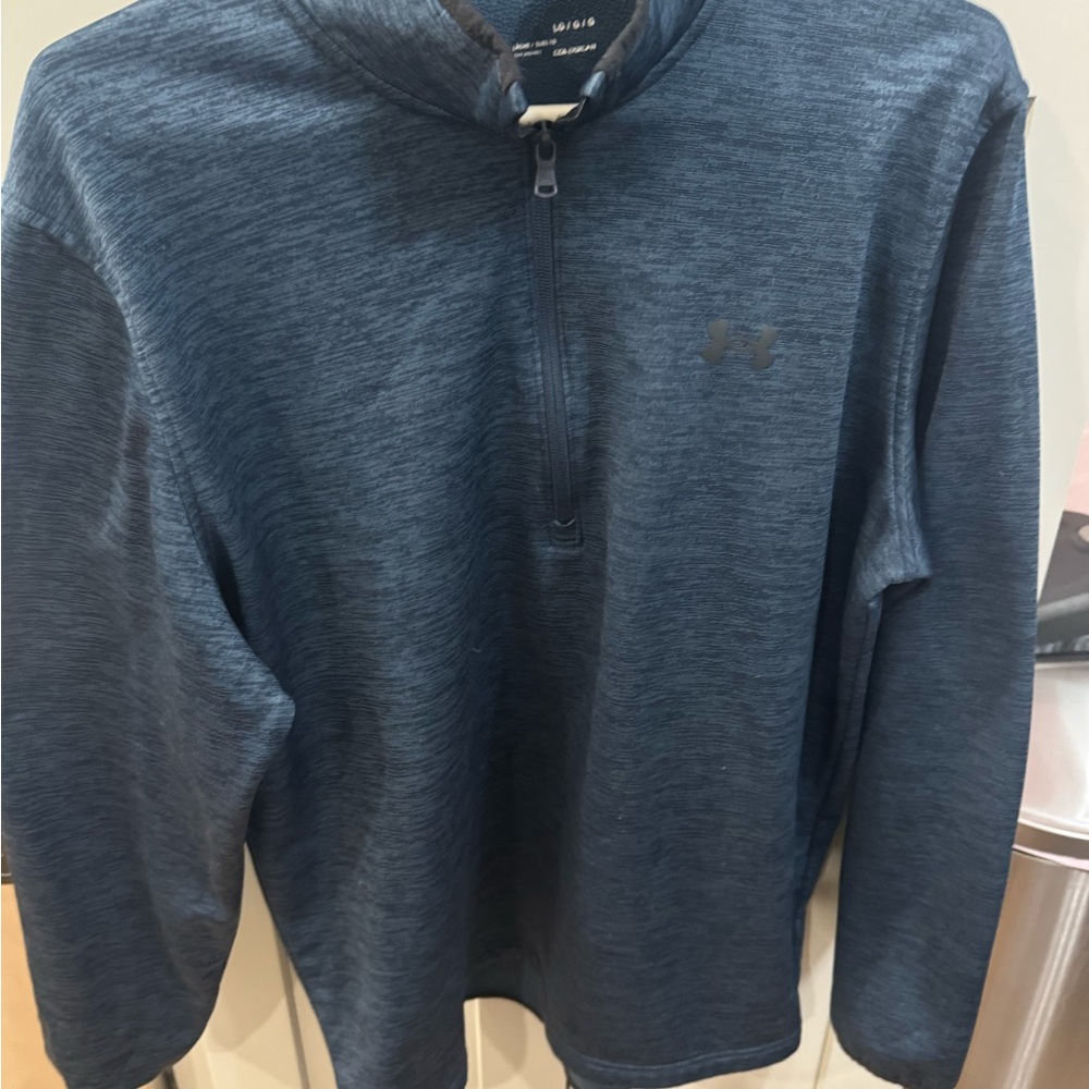 Under Armour Navy qaurter-Zip Top Size:Large